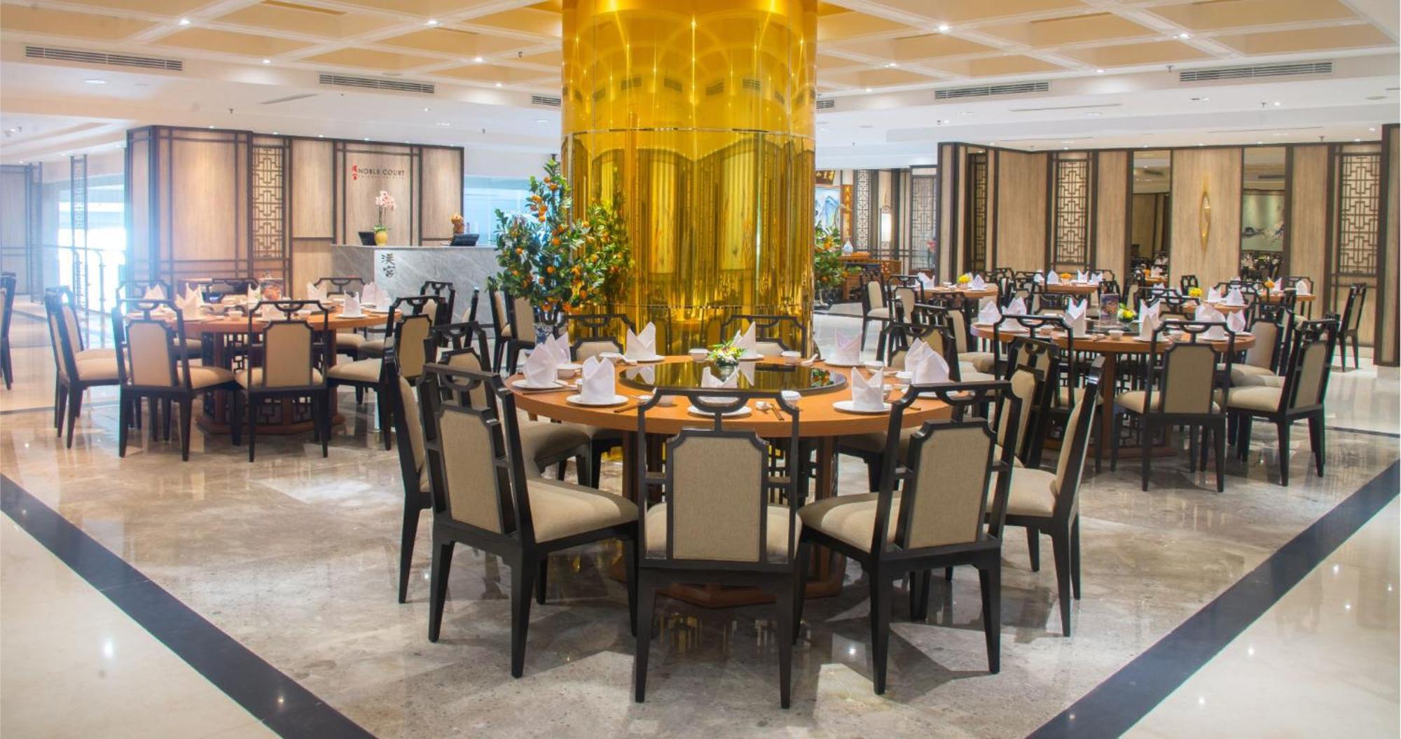 Gumaya Tower Hotel Семаранг Экстерьер фото