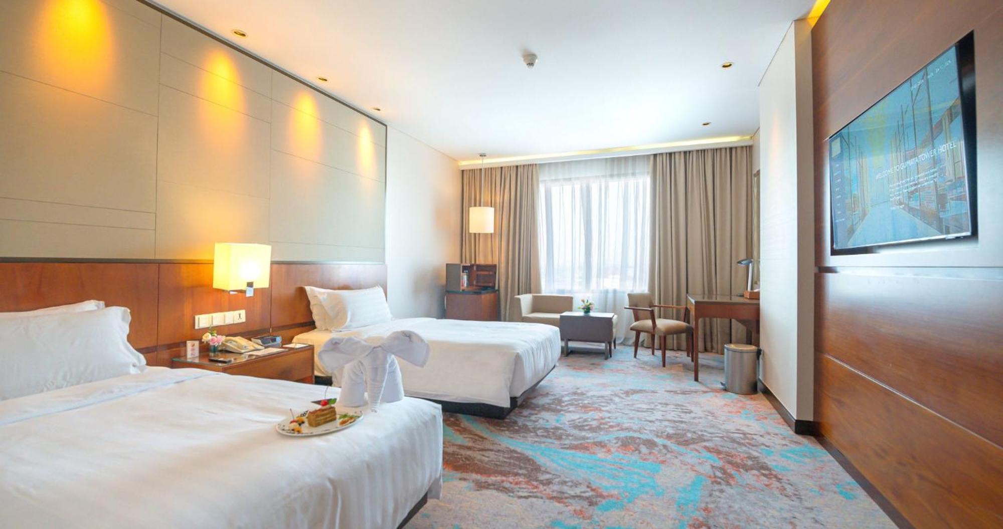 Gumaya Tower Hotel Семаранг Экстерьер фото
