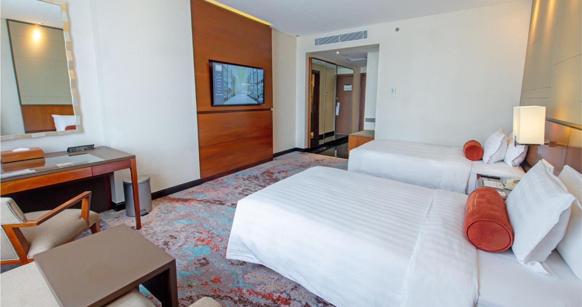 Gumaya Tower Hotel Семаранг Экстерьер фото