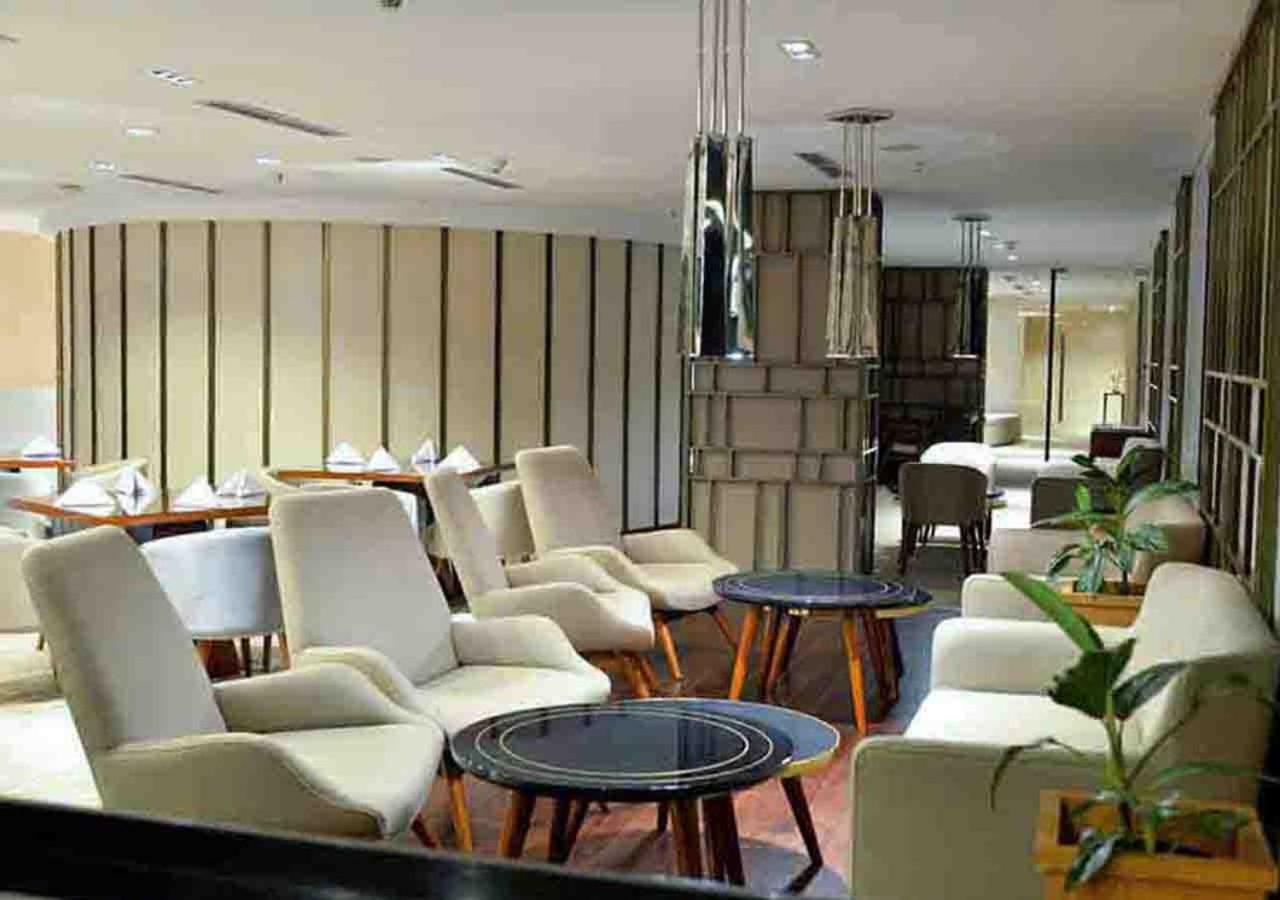 Gumaya Tower Hotel Семаранг Экстерьер фото